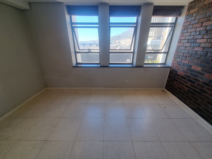 1 Bedroom Property for Sale in Cape Town City Centre Western Cape
